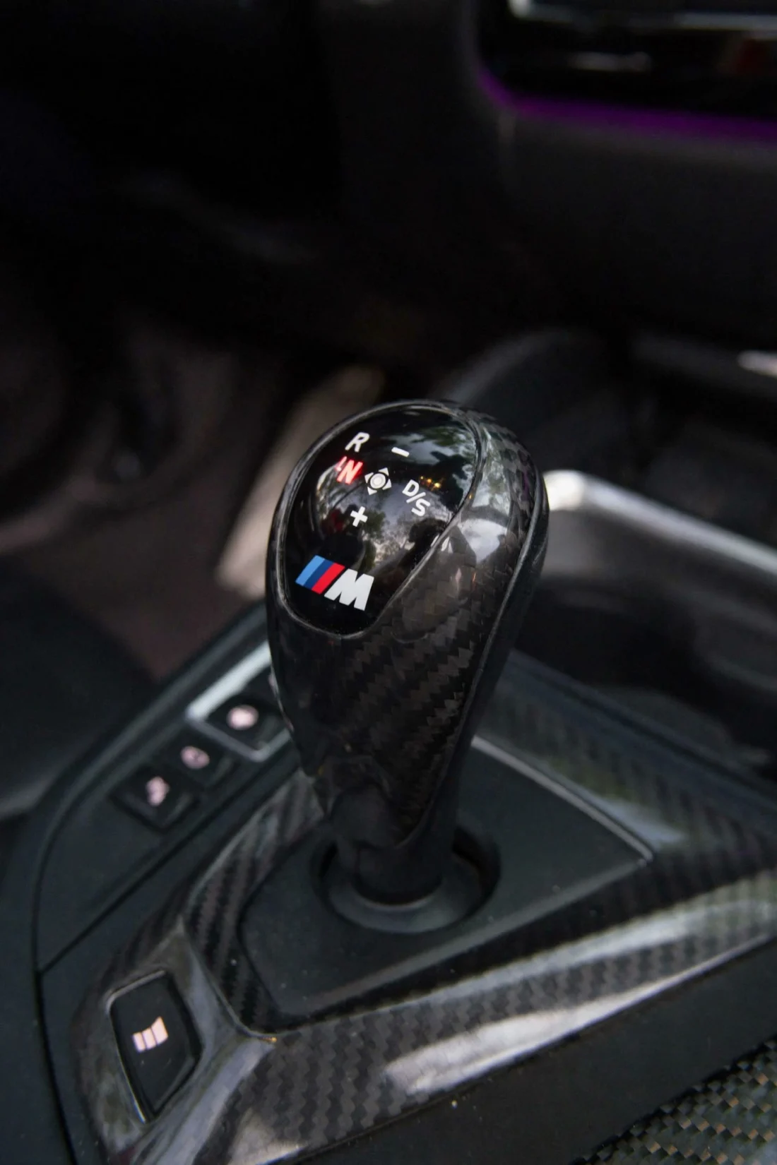 Carbon gear shifter macro