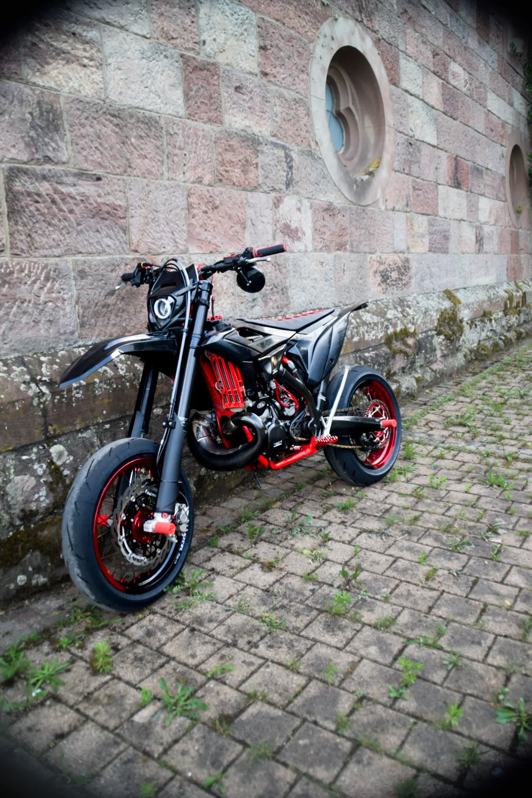 Red Spokes — Custom Supermoto